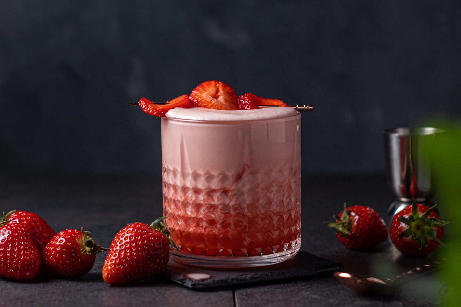 Cocktail Strawberry Aperol Sour