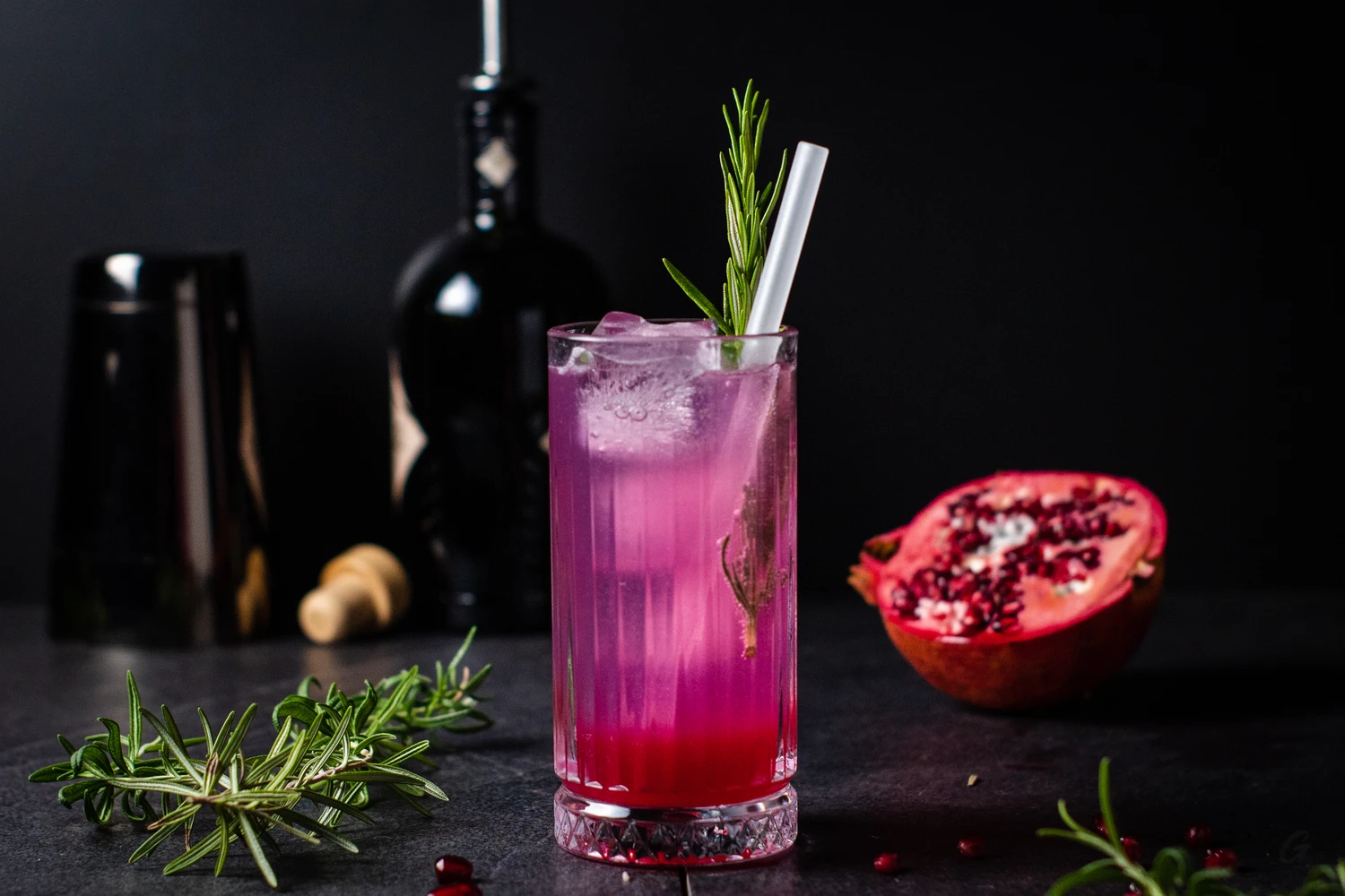 Cocktail Pomegranate Rosemary Fizz